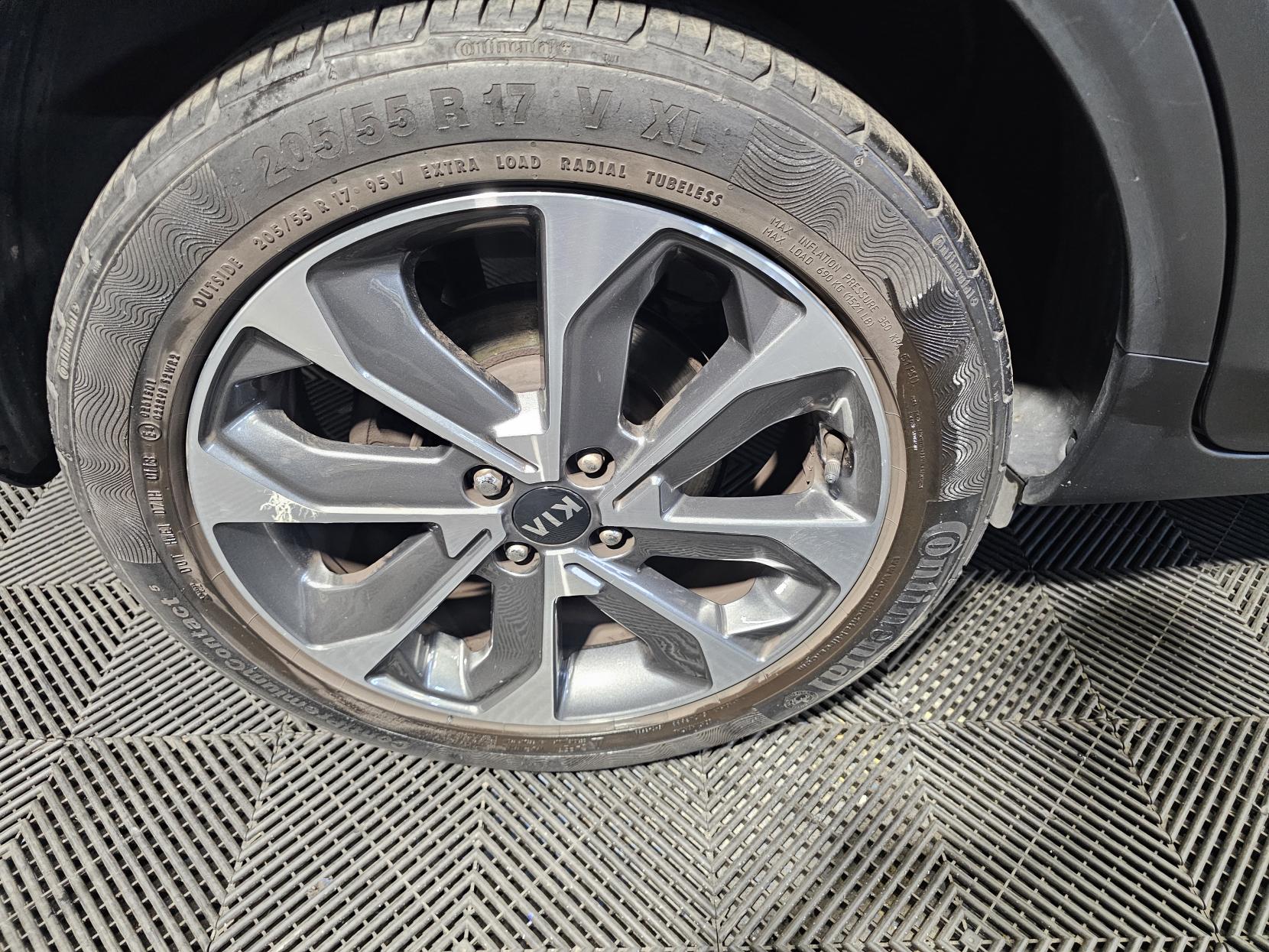 Kia Stonic 1.0 T-GDi First Edition SUV 5dr Petrol Manual Euro 6 (s/s) (118 bhp)