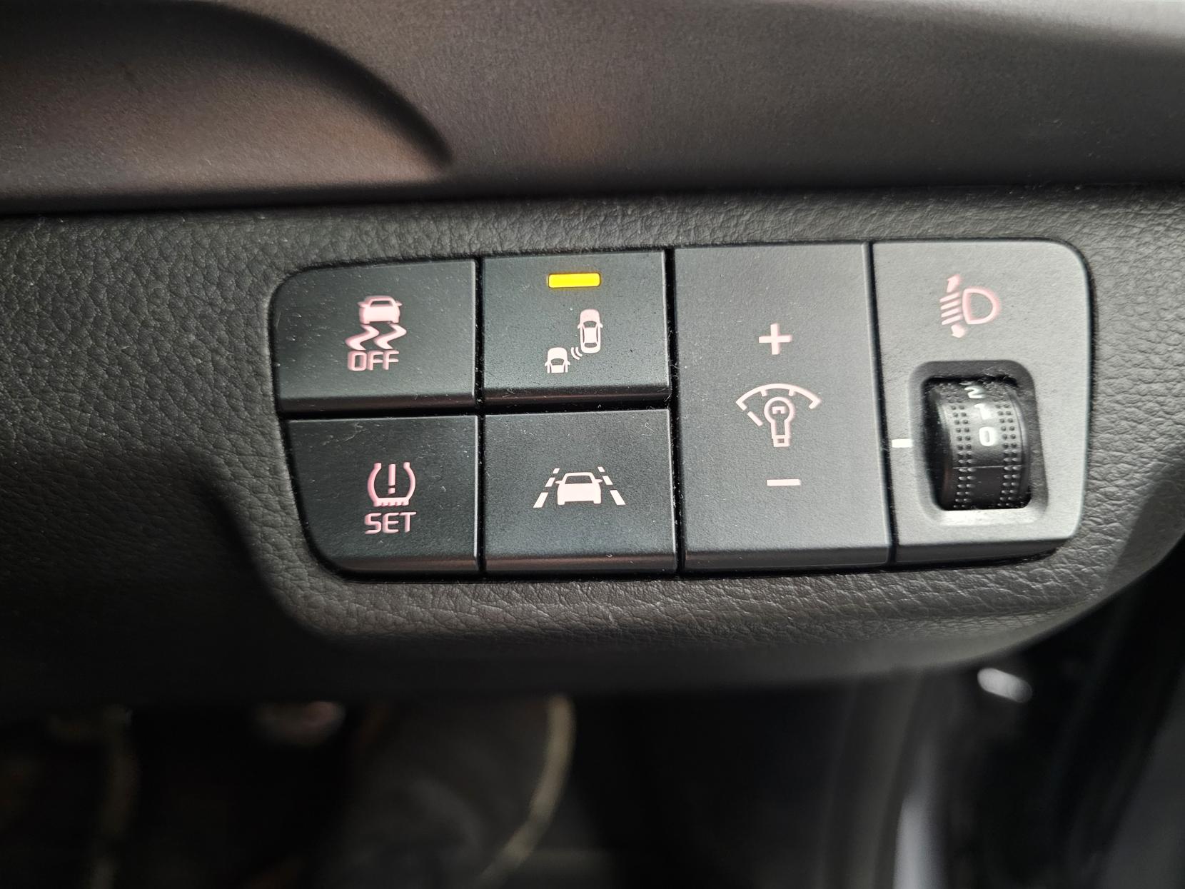 Kia Stonic 1.0 T-GDi First Edition SUV 5dr Petrol Manual Euro 6 (s/s) (118 bhp)
